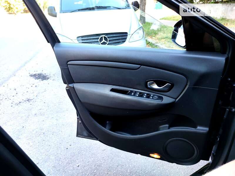 Минивэн Renault Grand Scenic 2010 в Черкассах фото 9 Минивэн Renault Grand Scenic 2010 в Черкассах