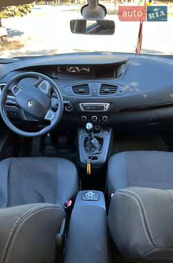 Минивэн Renault Grand Scenic 2012 в Новониколаевке