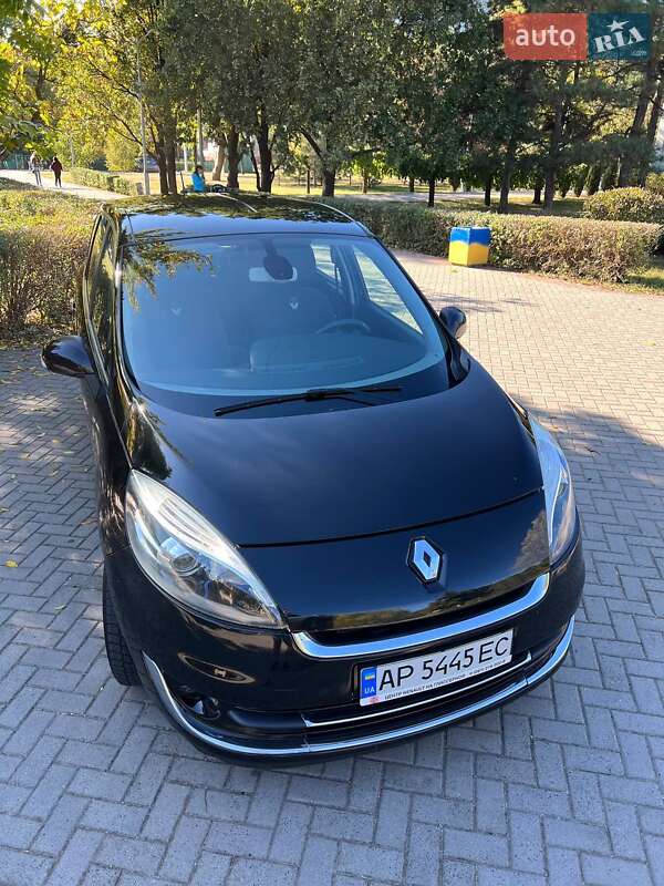 Минивэн Renault Grand Scenic 2012 в Новониколаевке
