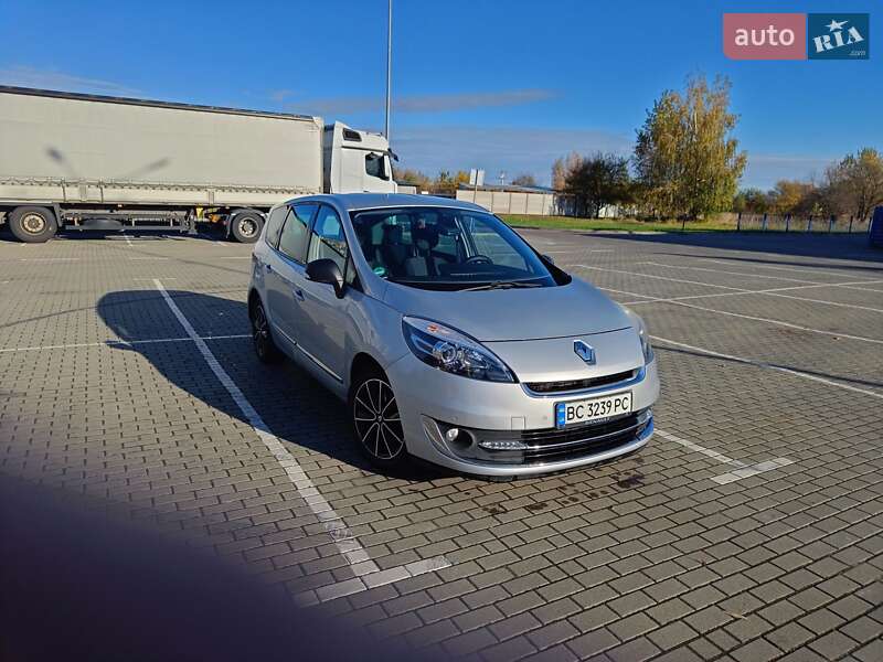 Renault Grand Scenic 2012