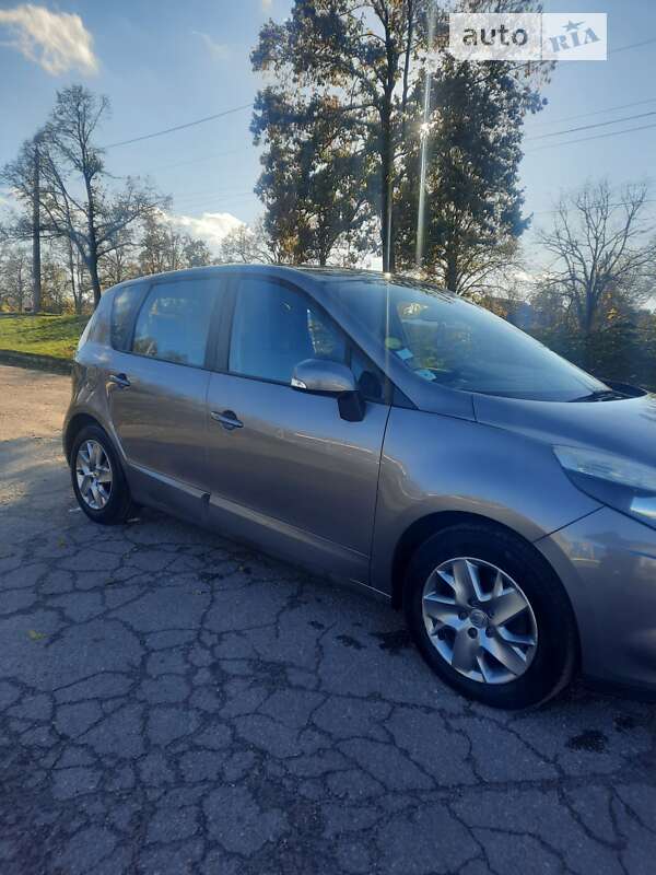 Минивэн Renault Grand Scenic 2011 в Чернигове