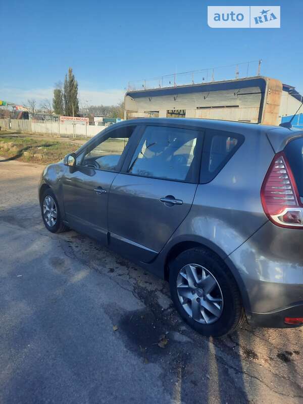 Минивэн Renault Grand Scenic 2011 в Чернигове