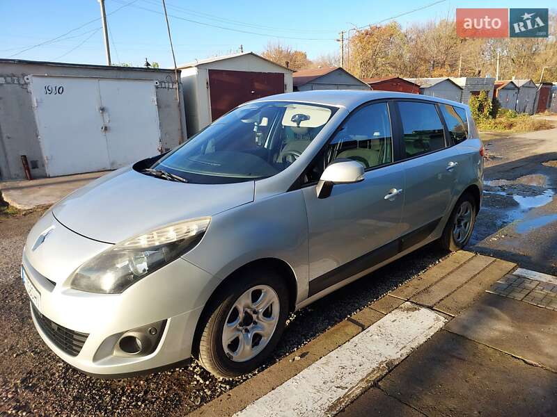 Минивэн Renault Grand Scenic 2009 в Кременчуге
