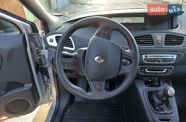 Минивэн Renault Grand Scenic 2009 в 