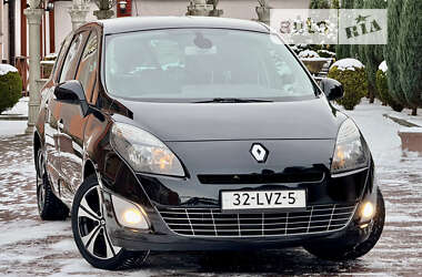 Минивэн Renault Grand Scenic 2011 в 