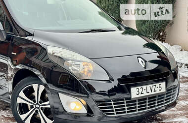Минивэн Renault Grand Scenic 2011 в 