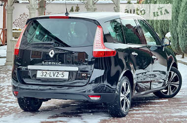 Минивэн Renault Grand Scenic 2011 в 
