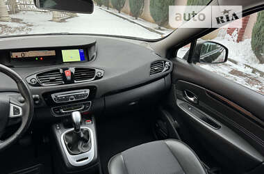 Минивэн Renault Grand Scenic 2011 в 