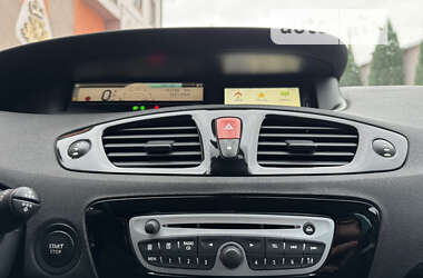 Минивэн Renault Grand Scenic 2011 в 