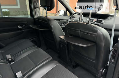 Минивэн Renault Grand Scenic 2011 в 