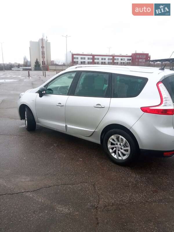 Минивэн Renault Grand Scenic 2016 в Харькове фото 4 Минивэн Renault Grand Scenic 2016 в Харькове