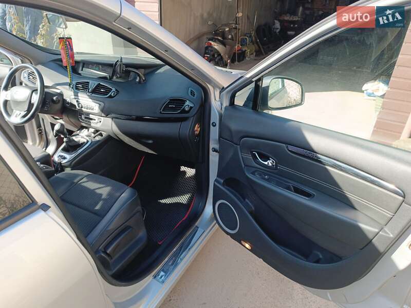 Мінівен Renault Grand Scenic 2012 в Вітовському районі фото 11 Мінівен Renault Grand Scenic 2012 в Вітовському районі