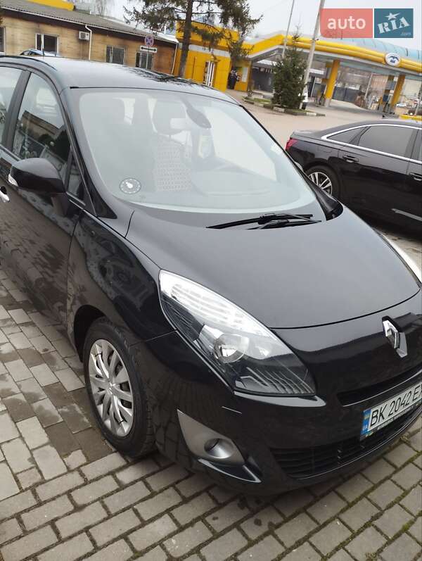 Минивэн Renault Grand Scenic 2011 в Ровно