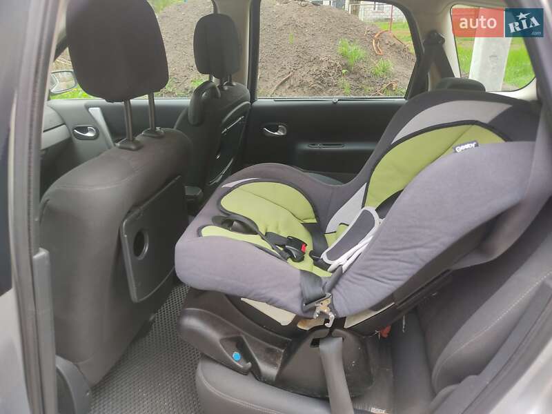 Минивэн Renault Grand Scenic 2006 в Светловодске фото 9 Минивэн Renault Grand Scenic 2006 в Светловодске