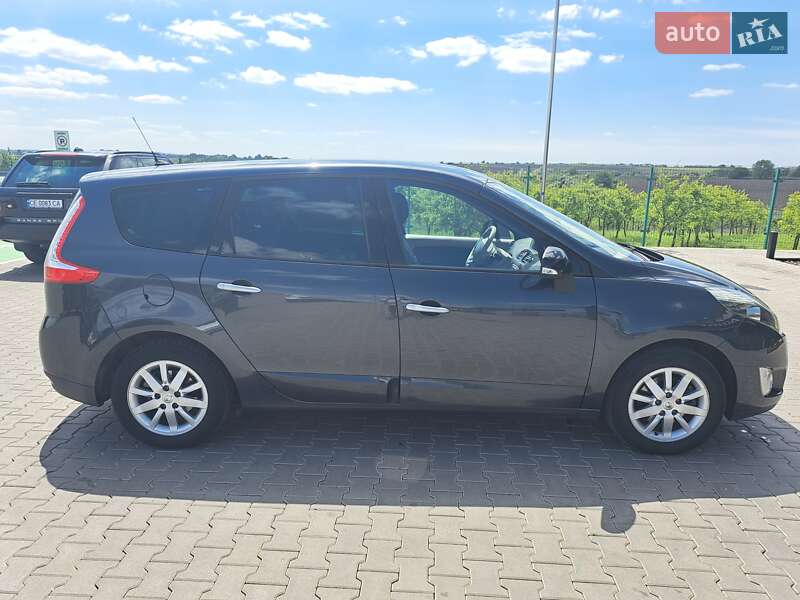 Минивэн Renault Grand Scenic 2011 в Черновцах