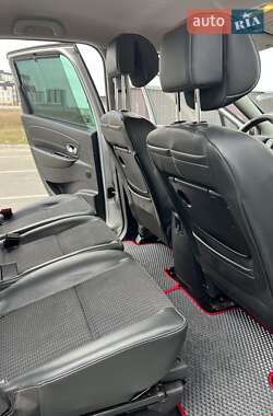 Минивэн Renault Grand Scenic 2012 в 