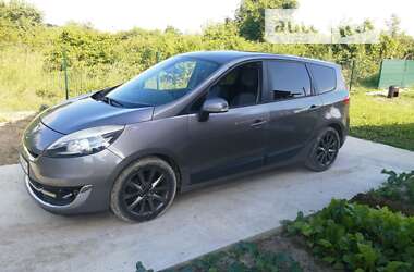 Универсал Renault Grand Scenic 2012 в 