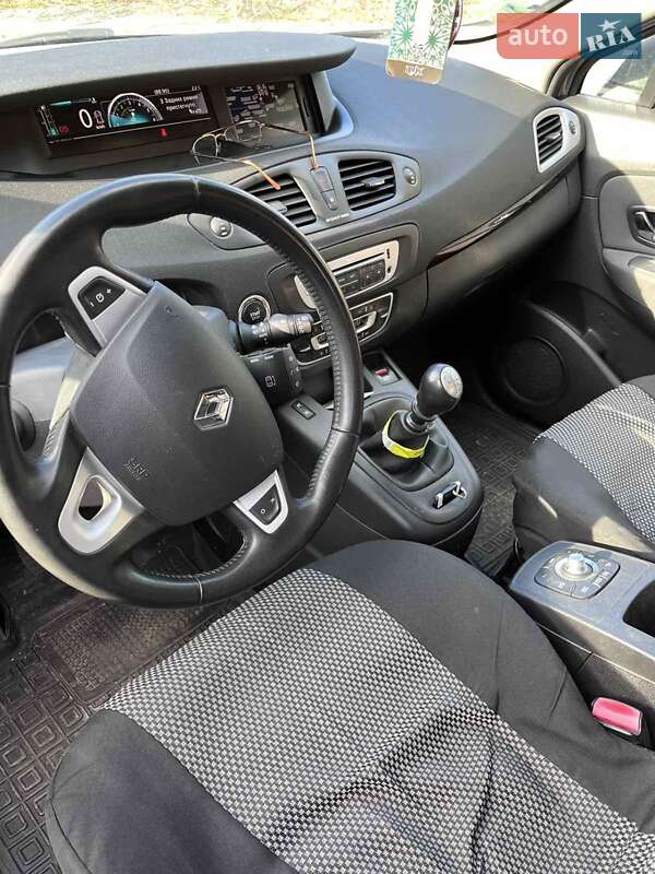 Мінівен Renault Grand Scenic 2012 в Охтирці