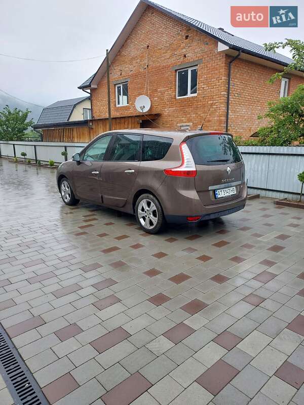 Минивэн Renault Grand Scenic 2010 в Перегинском