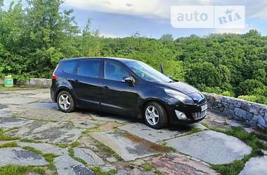 Мінівен Renault Grand Scenic 2010 в Житомирі