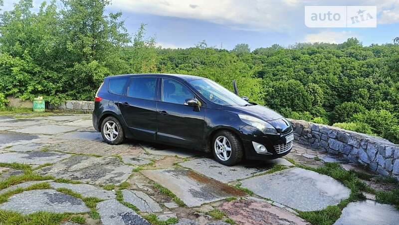 Минивэн Renault Grand Scenic 2010 в Житомире