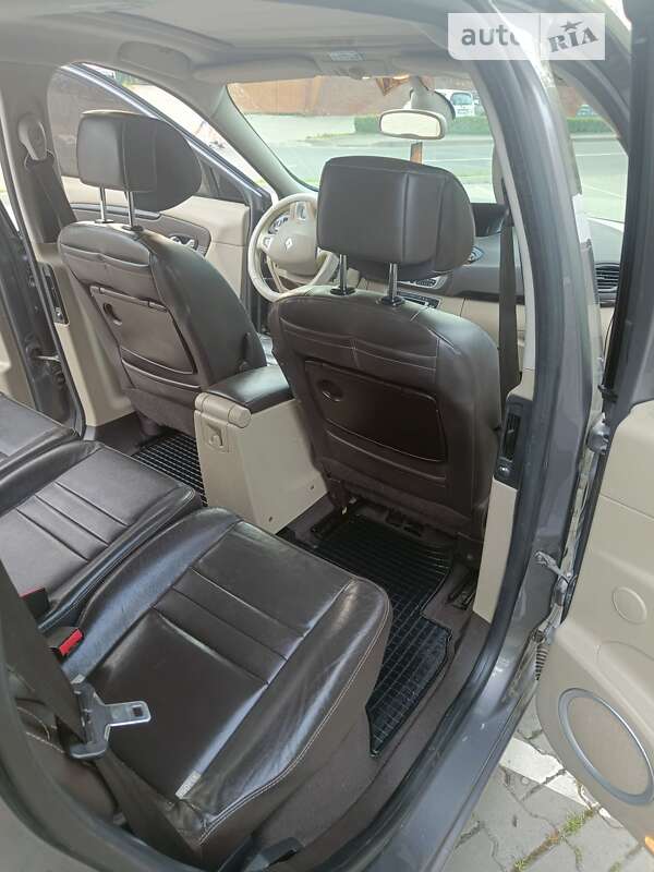 Мінівен Renault Grand Scenic 2011 в Луцьку