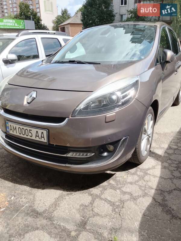 Renault Grand Scenic 2012
