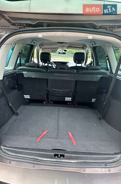 Минивэн Renault Grand Scenic 2012 в 