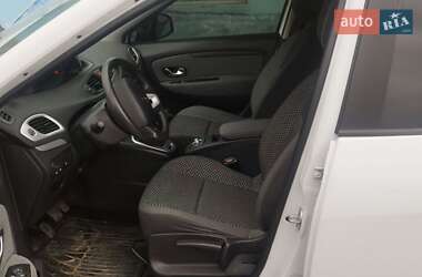 Минивэн Renault Grand Scenic 2011 в 