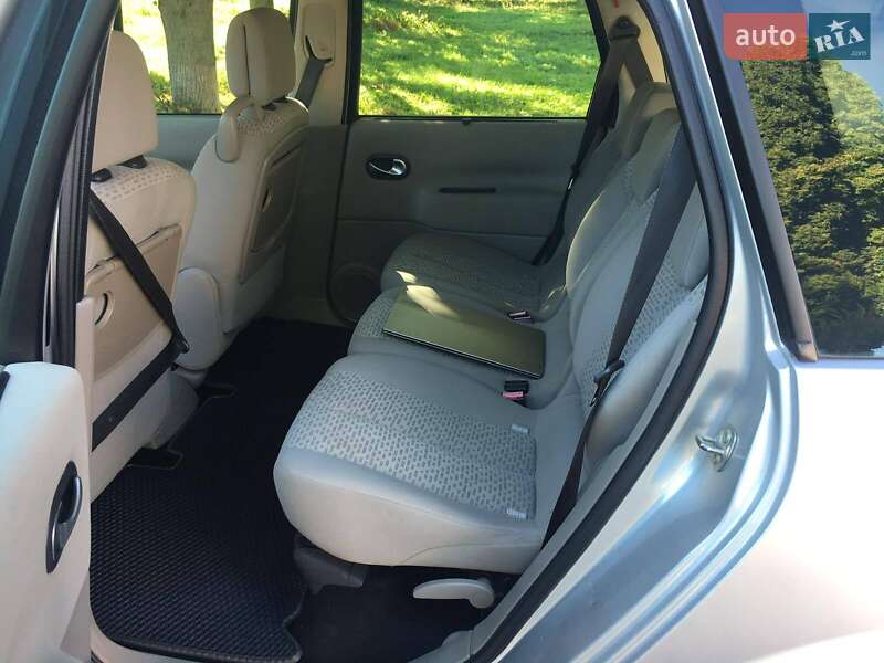 Минивэн Renault Grand Scenic 2006 в Хмельнике