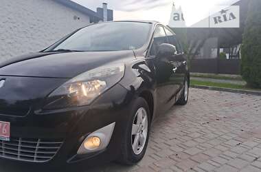 Минивэн Renault Grand Scenic 2009 в Косове