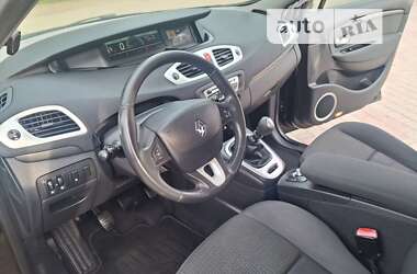 Минивэн Renault Grand Scenic 2009 в Косове