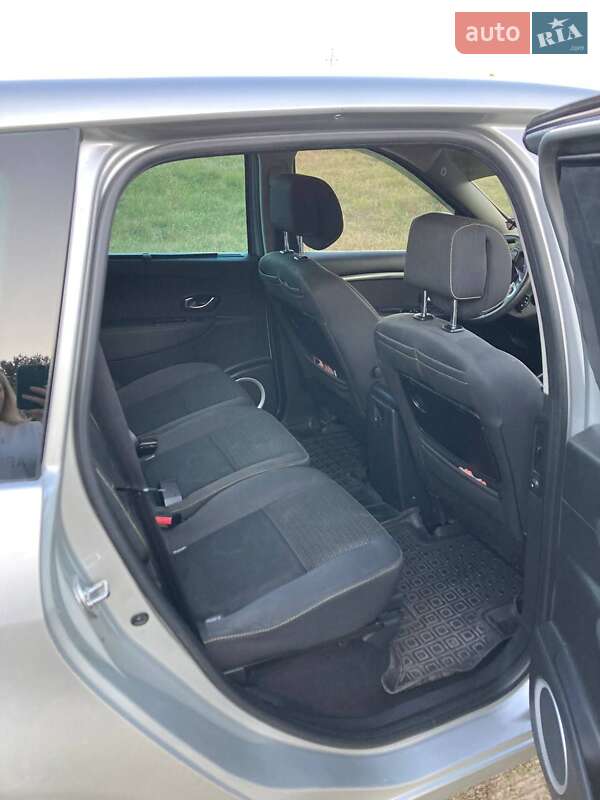 Мінівен Renault Grand Scenic 2010 в Бродах фото 12 Мінівен Renault Grand Scenic 2010 в Бродах