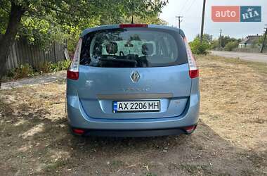 Минивэн Renault Grand Scenic 2011 в 