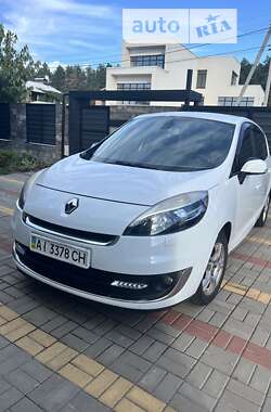 Минивэн Renault Grand Scenic 2013 в 