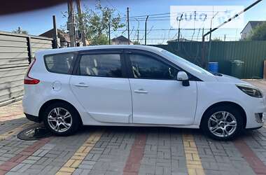 Минивэн Renault Grand Scenic 2013 в 