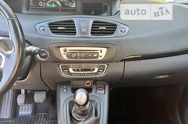 Минивэн Renault Grand Scenic 2013 в 