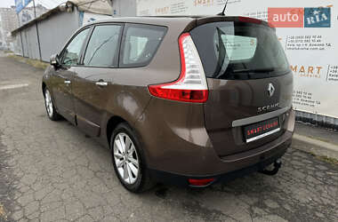 Минивэн Renault Grand Scenic 2010 в 