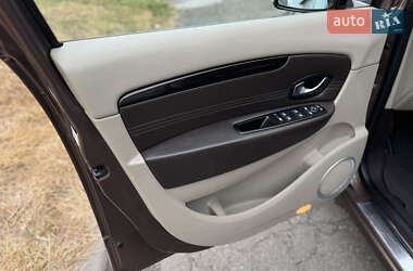 Минивэн Renault Grand Scenic 2010 в 