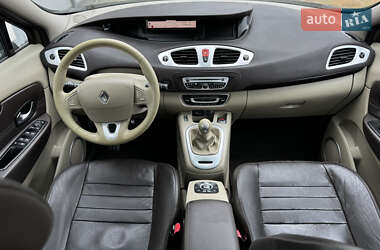 Минивэн Renault Grand Scenic 2010 в 