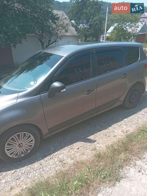 Мінівен Renault Grand Scenic 2009 в Хусті