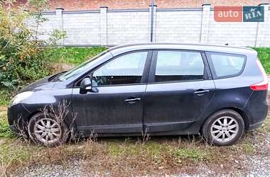 Минивэн Renault Grand Scenic 2010 в 