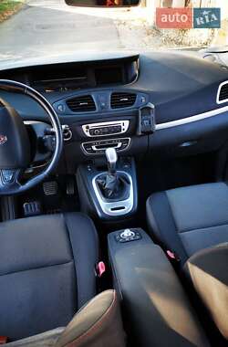 Минивэн Renault Grand Scenic 2014 в 