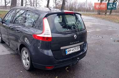 Минивэн Renault Grand Scenic 2011 в 