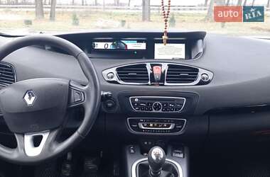 Минивэн Renault Grand Scenic 2011 в 