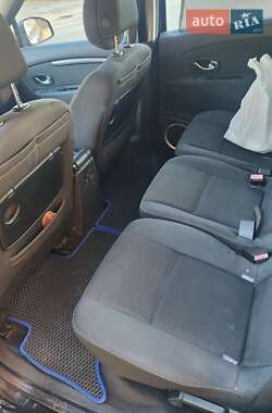 Минивэн Renault Grand Scenic 2010 в 