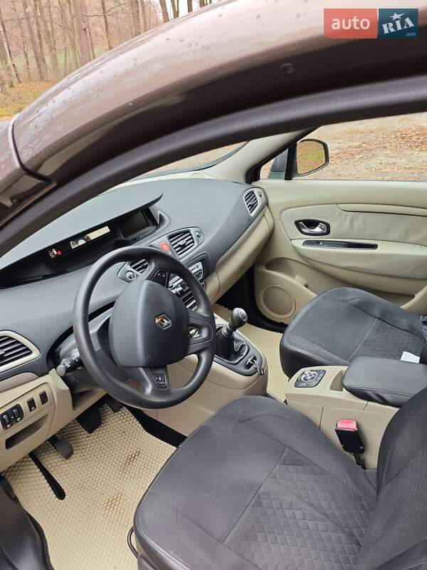 Мінівен Renault Grand Scenic 2010 в Кам'янці-Бузькій