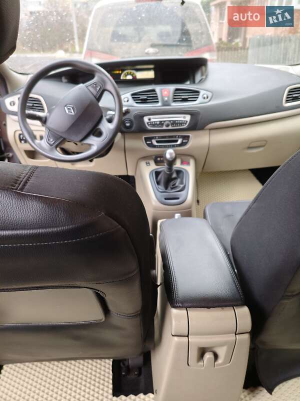 Мінівен Renault Grand Scenic 2010 в Кам'янці-Бузькій