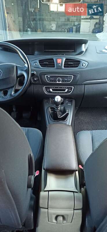 Минивэн Renault Grand Scenic 2010 в Буске