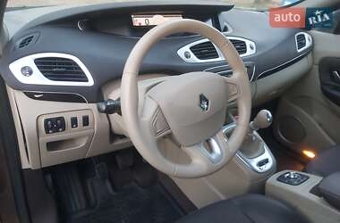 Минивэн Renault Grand Scenic 2009 в 